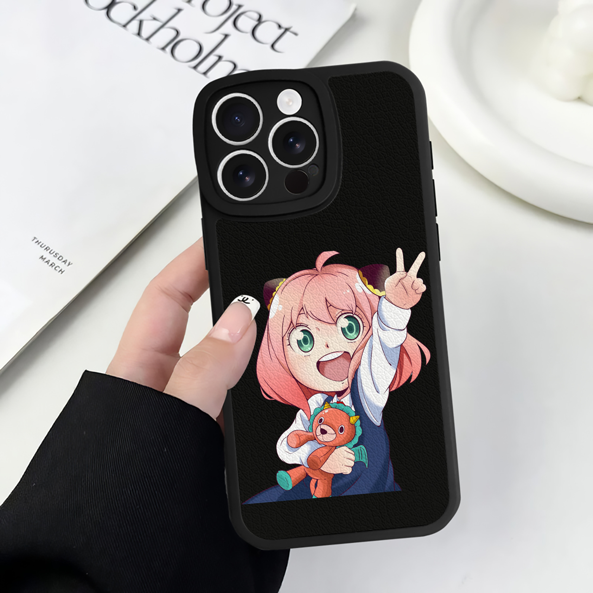 （画像用） SPY×FAMILY间谍家家酒 【iPhone 16シリーズ対応】シリコンスマホケース（レザー調） 材質：シリコン